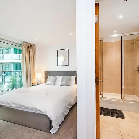 Central 2 Bed With Large Terrace London Exterior photo