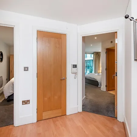 Central 2 Bed With Large Terrace London Exterior photo